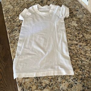 Size 2 White lululemon swiftly